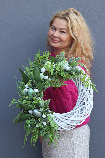 Green Easter, wielkanocny wianek na drzwi z jajkami