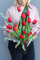 Tulipany Red April, bukiet nagrobny z gumowymi tulipanami