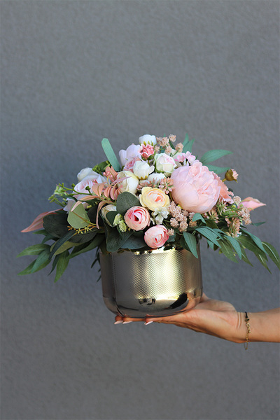 Andria Salise Roses, kompozycja kwiatowa w szkle