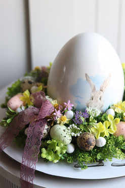 Pastels Dream, stroik wielkanocny na talerzu z jajem, wym.16x32cm 