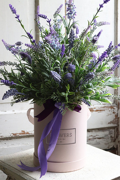 Lawendisa, beżowy flowerbox z lawendą, wys.54cm