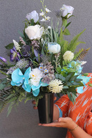 Nadia Blue, bukiet nagrobny w pastelowych kolorach