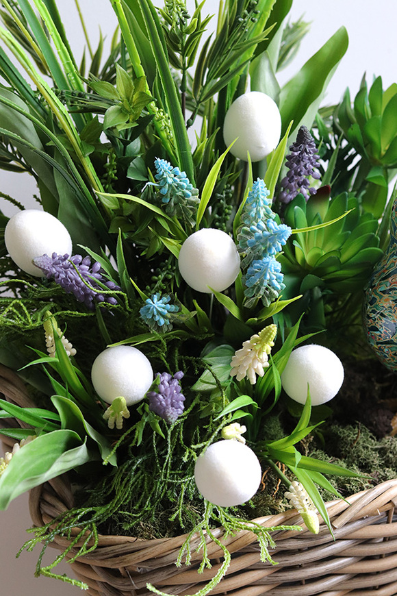 Folkowa Wielkanoc Basket, stroik wielkanocny w koszu