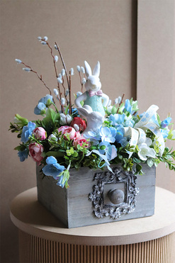 Zajączek Blue Boy 2, dekoracja wielkanocna w szufladzie, wym.30x30cm  