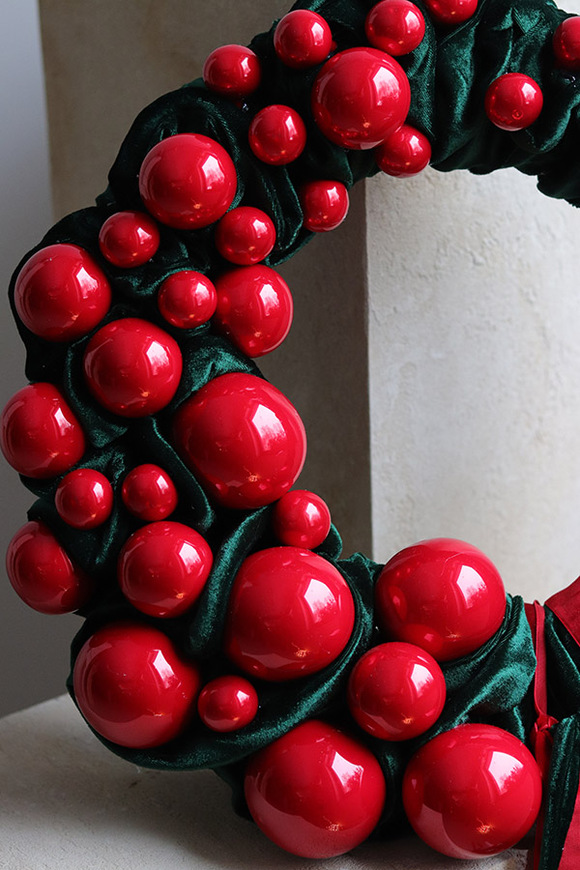 Velvet Xmas, świąteczny wianek z bombkami
