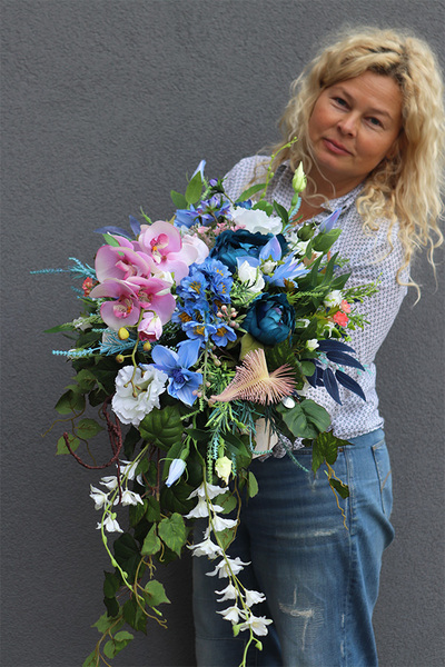 Pink&Blue, bukiet nagrobny we wkładzie