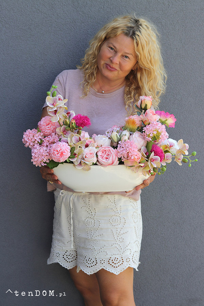 Laos Opera Peony, kompozycja w ceramicznej łódce