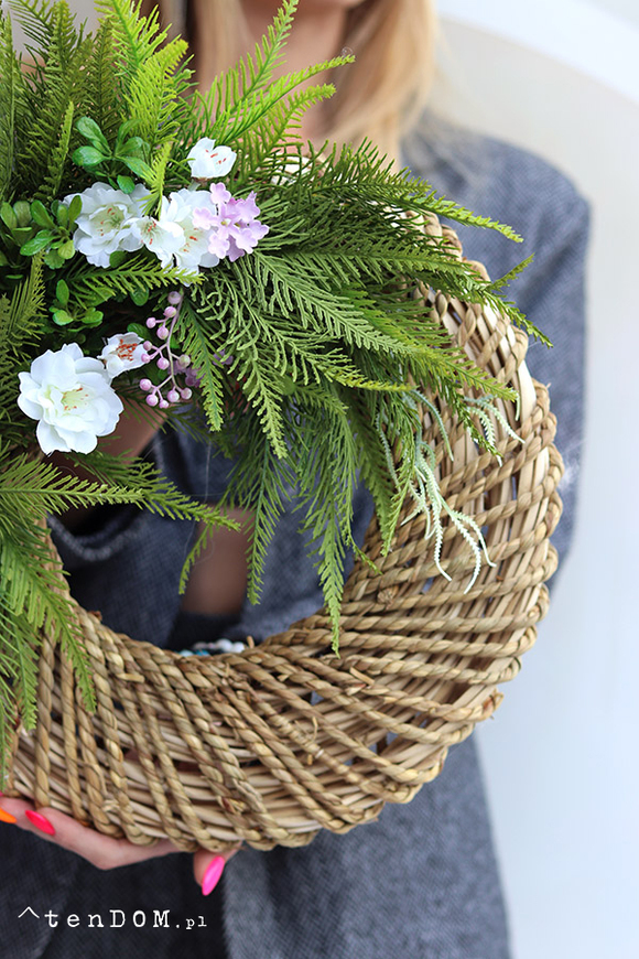 Wiejskie Lato, wianek dekoracyjny z kurką