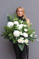 Biała Kamea, kompozycja nagrobna w naczyniu