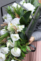 Wspomnienie Biel 2, dekoracja nagrobna w czarnym koszu