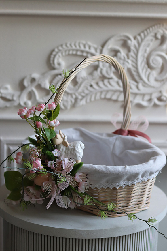 Kremonisa, dekorowany koszyczek wielkanocny