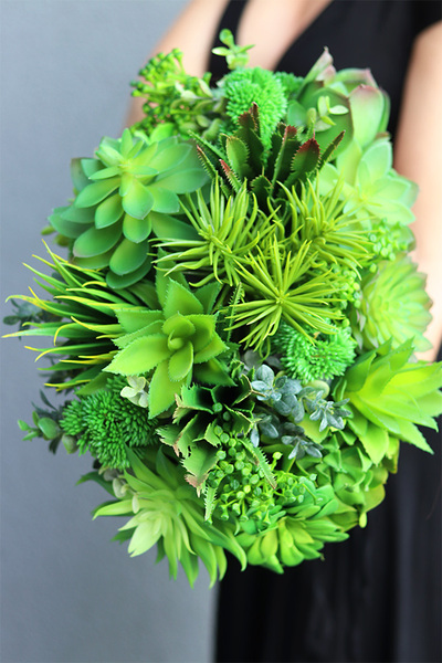 Black Grefia, kompozycja sukulenty w donicy, wym.27x31cm