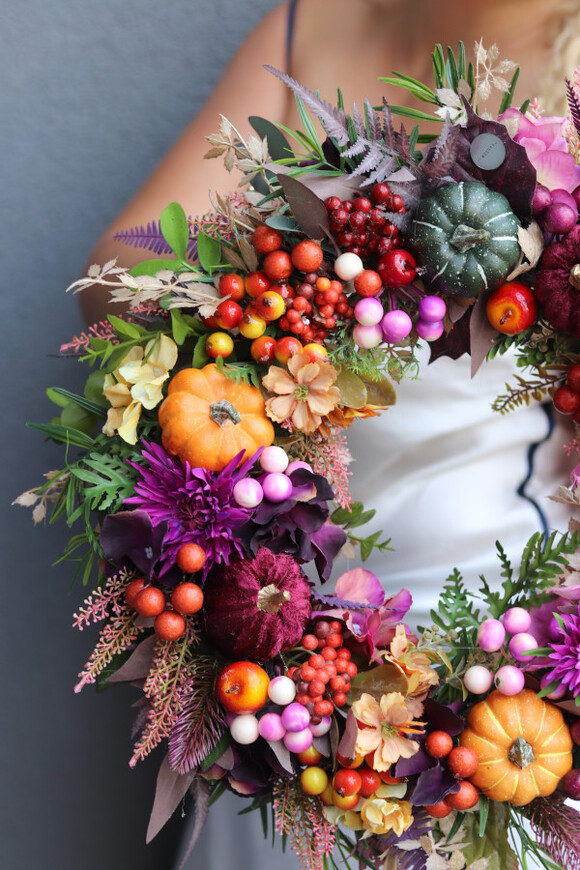 Astry i Dynie, jesienny wianek z owocami