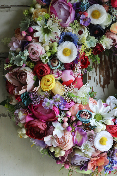 bogaty kwiatowy wianek, Perrasa 5, wym.48cm 