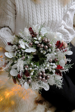 Czerwony Ostrokrzew, świąteczny wianek na drzwi, śr.30cm