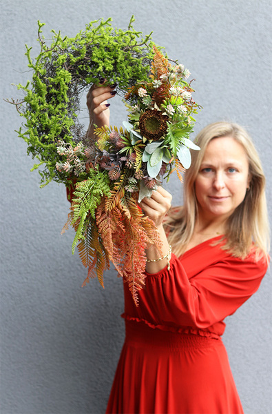 Listopadowa Prostota, jesienny wianek z omszałych gałązek