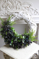 Na Jagody 2, asymetryczny wianek z owocami