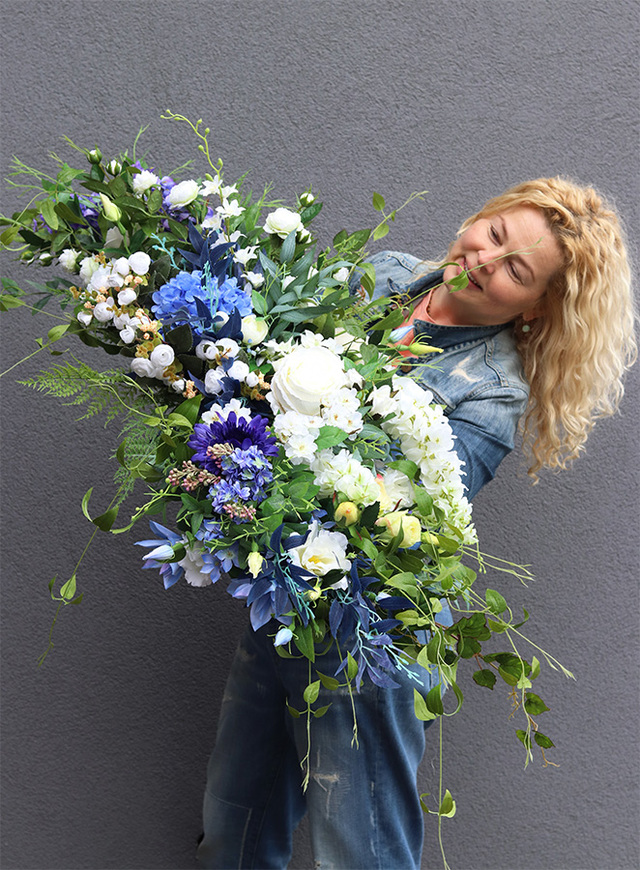 Malediwy Blue, niebieska girlanda na stół, dł.140cm 