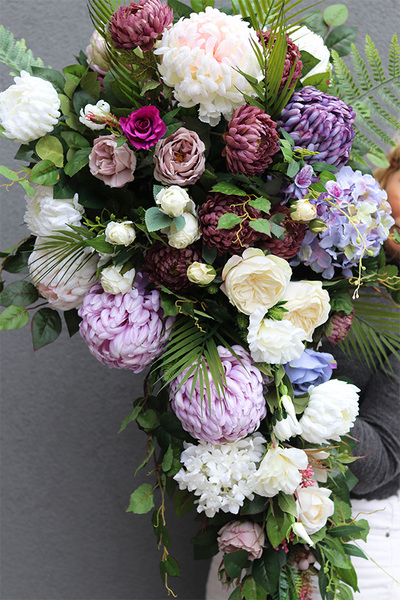 Lerre, kompozycja nagrobna w plastikowej misie