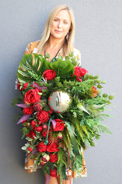 Złota Perła Red, wiązanka nagrobna z kulą, dł.80cm