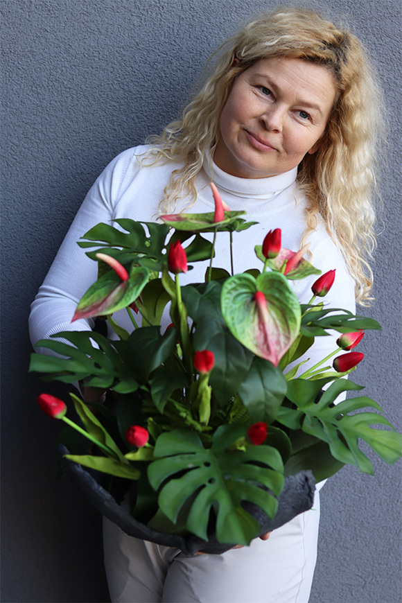 Volcan Melite Tulips, nowoczesna kompozycja nagrobna