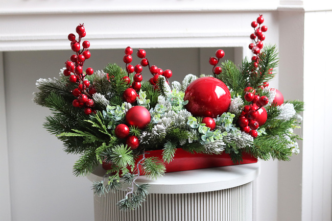 Red Dekorena 2, stroik świąteczny z bombkami