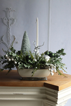 Srebrny Renifer, elegancki świąteczny stroik ze świecą, wym.34x42x30cm 