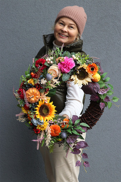 wianek jesienny z dynią i słonecznikiem, Kazimira Noleto, rozp.63cm 