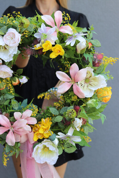 Summer Dream, wianek na drzwi z polnymi kwiatami