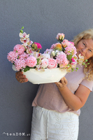 Laos Opera Peony, kompozycja w ceramicznej łódce