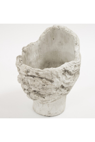 cementowa osłonka / donica, Kobieta J, wym. 24x17x22cm