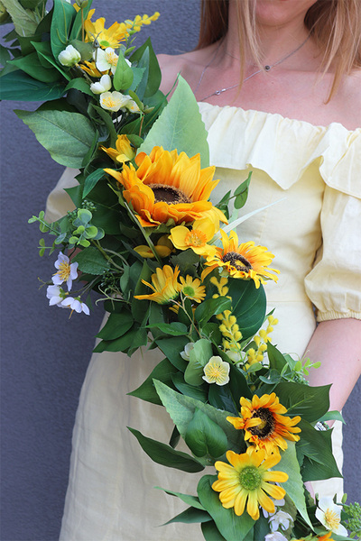 Słonecznikowy Gaj, bogata girlanda kwiatowa