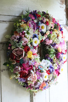 bogaty kwiatowy wianek, Perrasa 5, wym.48cm 