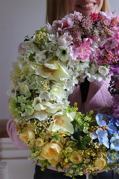 Tęczowa Izabela, tęczowy wianek kwiatowy