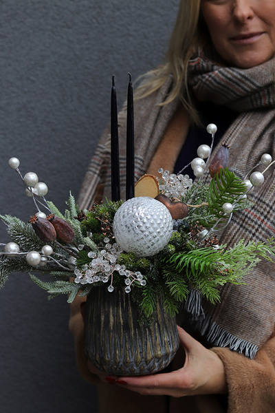 Hellina Bosco, świąteczny stroik w szklanym naczyniu