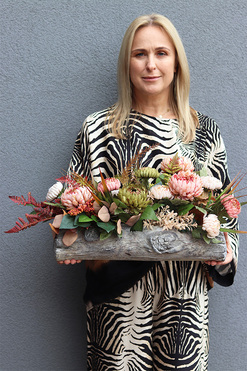 Beżowa Chryzantema, dekoracja nagrobna w naczyniu, wym.27x60cm 