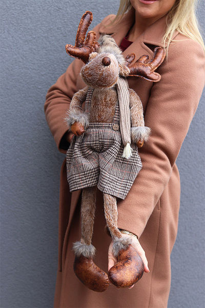 Reny Skandynawskie C, laleczka zimowa siedząca, chłopiec	