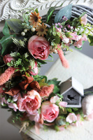 asymetryczny wianek z ptaszkiem, Dom Wiosną