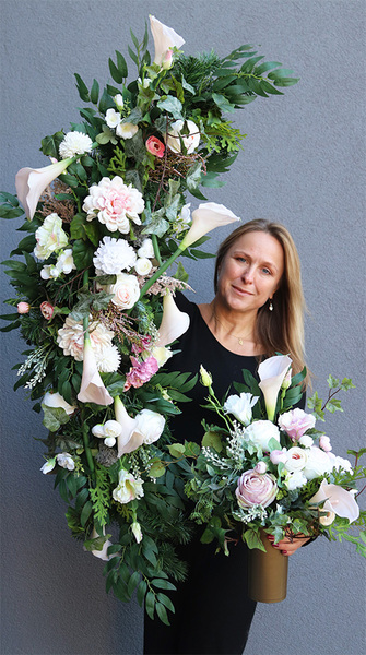 Julena Champagne, girlanda nagrobna / pogrzebowa z kallami, dł.125cm