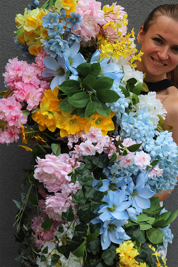 Wiosenne Pastele, kompozycja kwiatowa w naczyniu