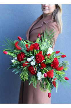 Red Dalia, dekoracja nagrobna na tacy, wym.26x70x37cm