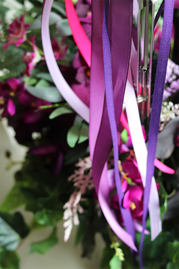 Angelo Garden Violet 3, kompozycja kwiatowa ze srebrnym lampionem