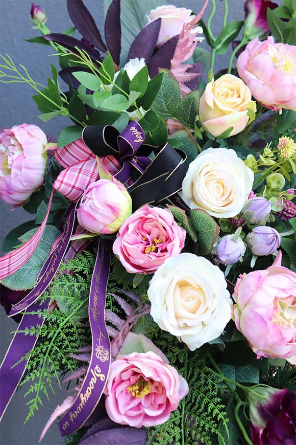 Geritera, wiązanka nagrobna z kokardą