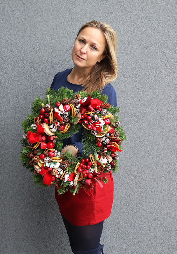 Klasyczny Dom, świąteczny wianek