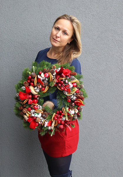 Klasyczny Dom, świąteczny wianek