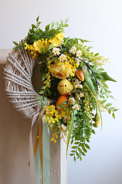 OD RĘKI Solare, asymetryczny wianek wiosenny, wym.34/50cm