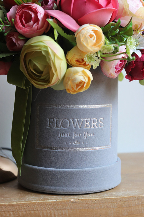 Zuzanna, elegancki flowerbox z kolorowymi kwiatami