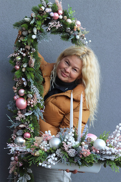 Pudrowy Róż Zimowy, girlanda bożonarodzeniowa, dł.180cm