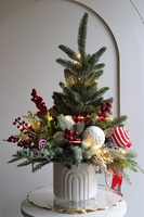 Red Landia, realistyczna choinka świąteczna z przybraniem