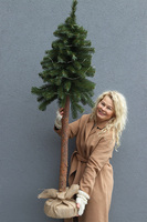 Zielona Panna LED 2, wysoka choinka sztuczna w jucie